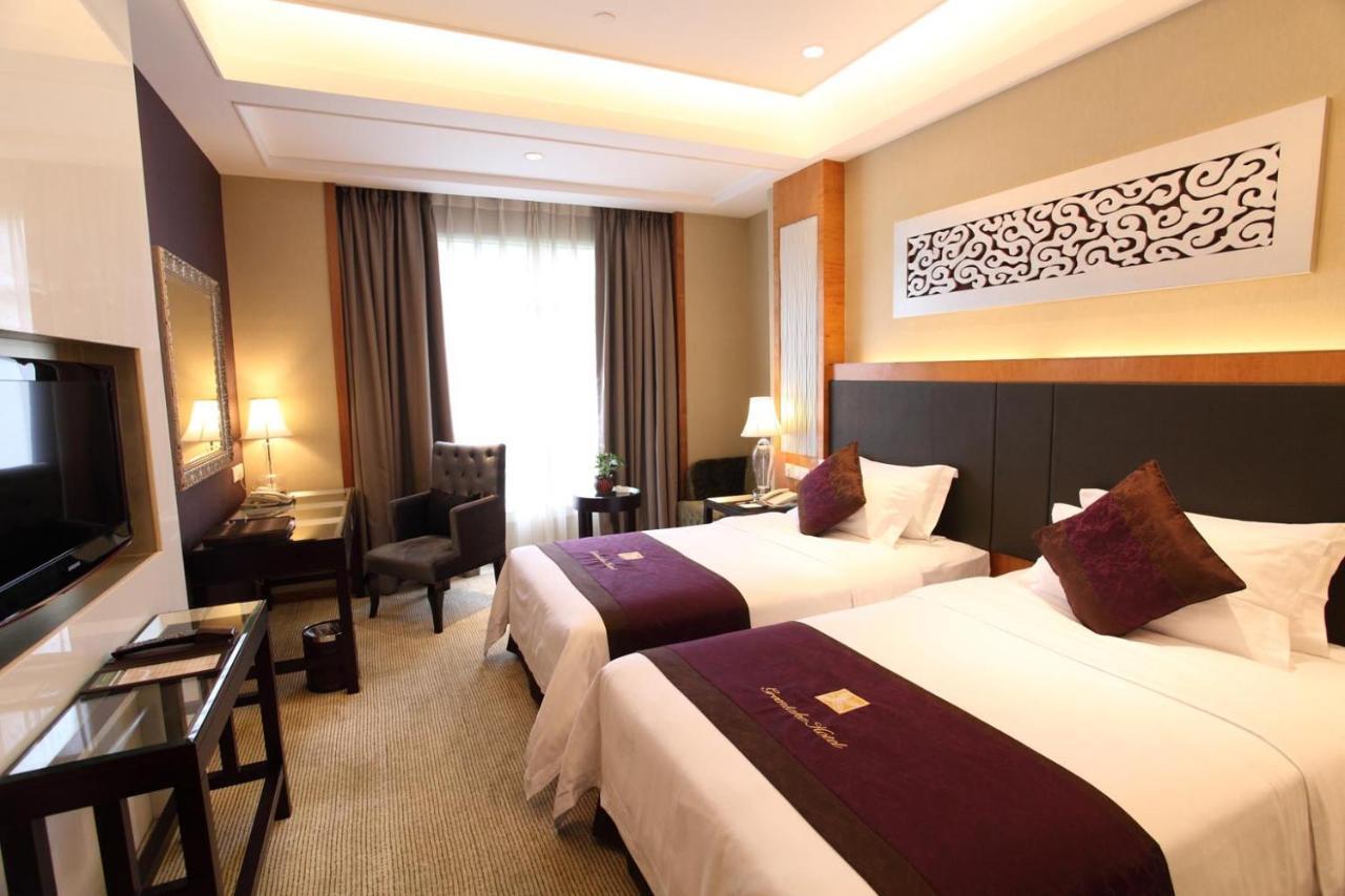 Green Lake Hot Spring Hotel Foshan Exterior photo