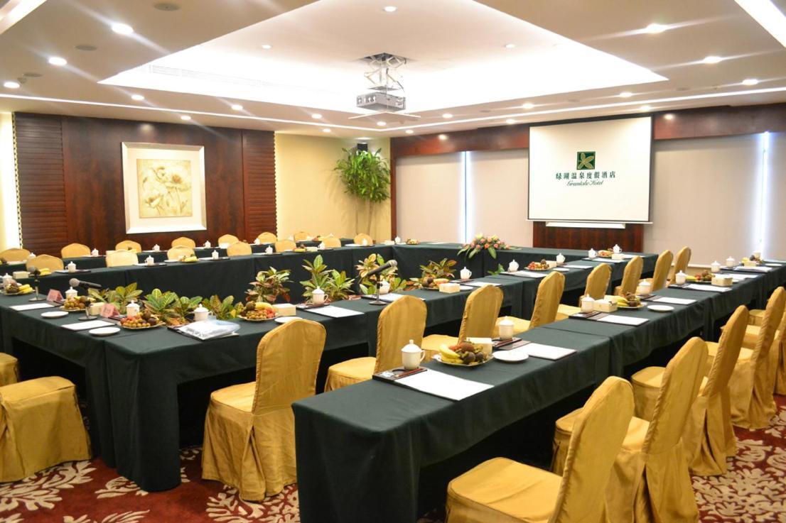 Green Lake Hot Spring Hotel Foshan Exterior photo