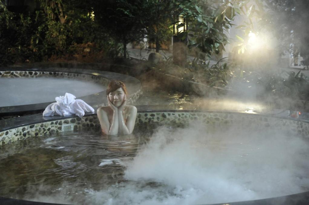 Green Lake Hot Spring Hotel Foshan Exterior photo