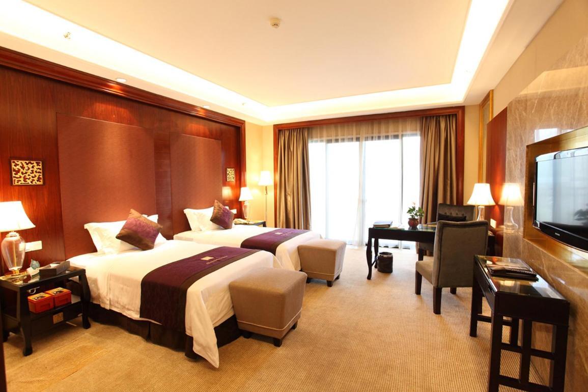 Green Lake Hot Spring Hotel Foshan Exterior photo