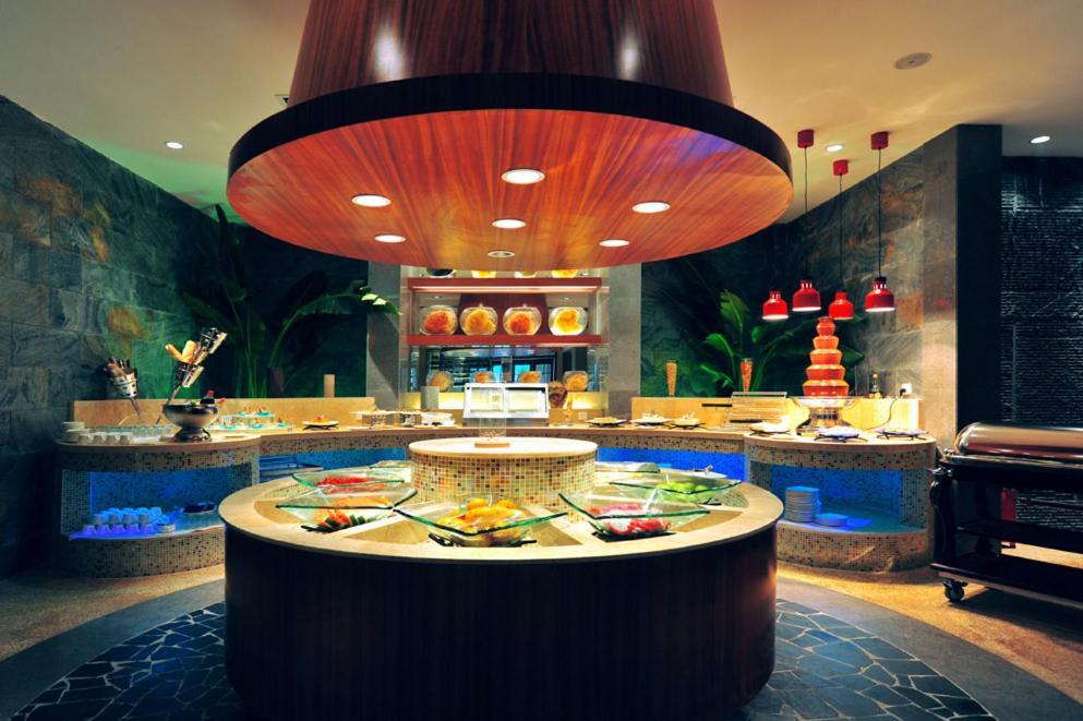Green Lake Hot Spring Hotel Foshan Exterior photo