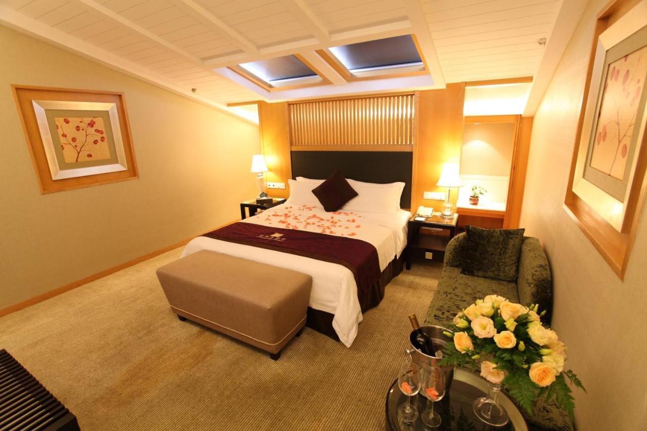 Green Lake Hot Spring Hotel Foshan Exterior photo