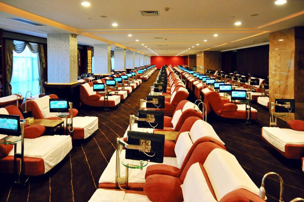 Green Lake Hot Spring Hotel Foshan Exterior photo